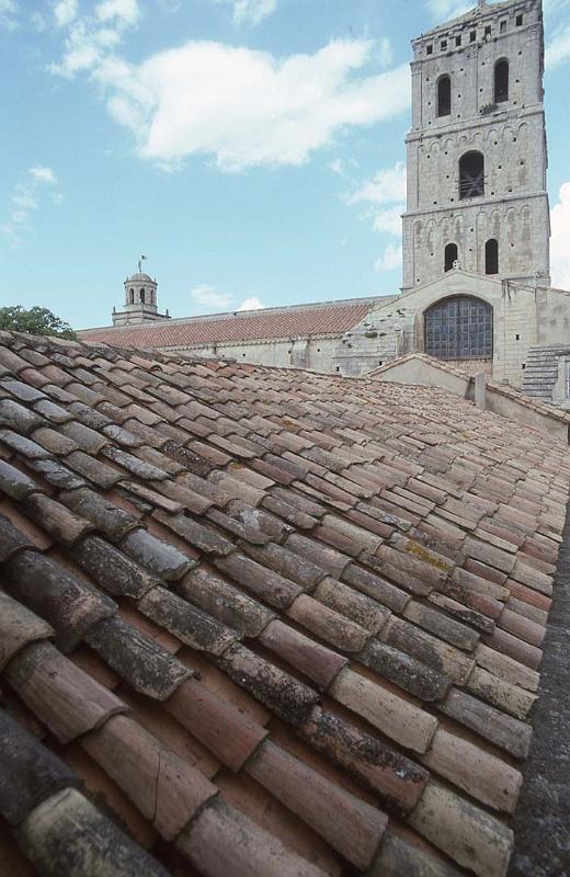 France 97 Nimes Cloister Roof.jpg